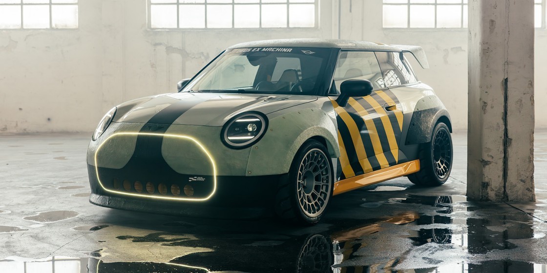 MINI DEUS EX MACHINAコラボレーションモデル